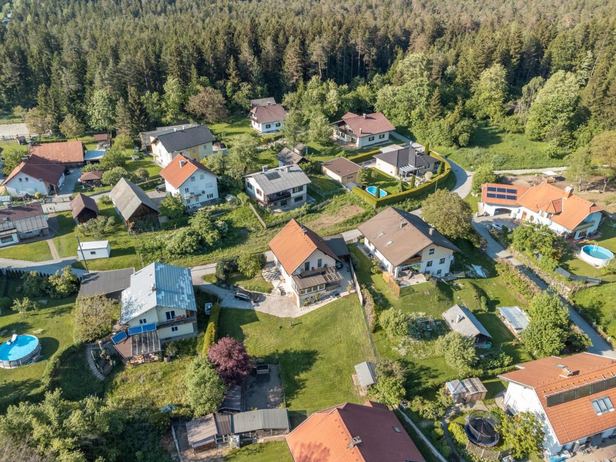 Ferienhaus Auszeit Natur フィラハ エクステリア 写真