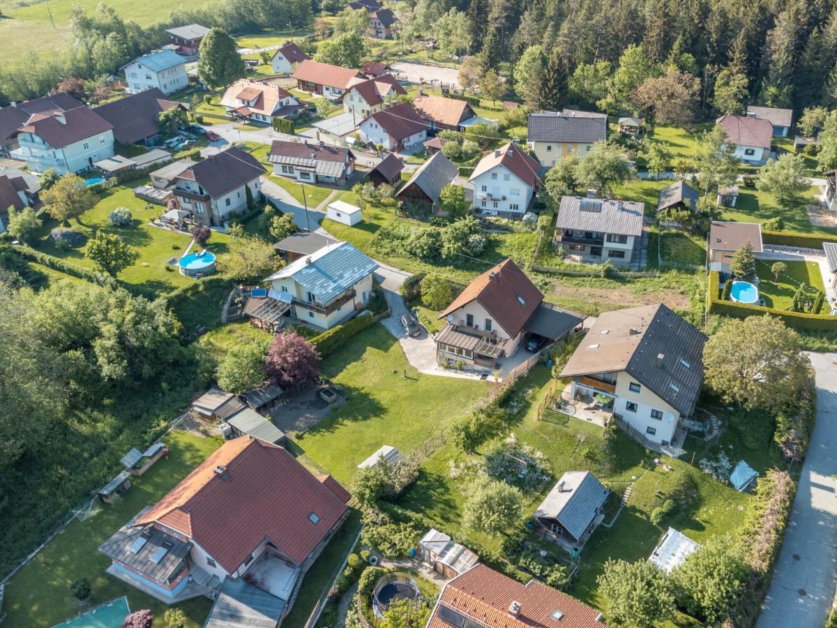 Ferienhaus Auszeit Natur フィラハ エクステリア 写真